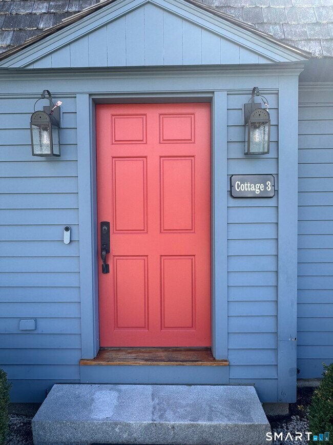 Building Photo - 84 Waterside Ln