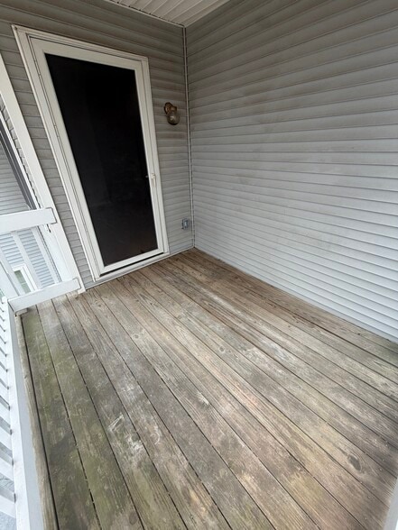 deck - 514 Cedar Hollow Dr