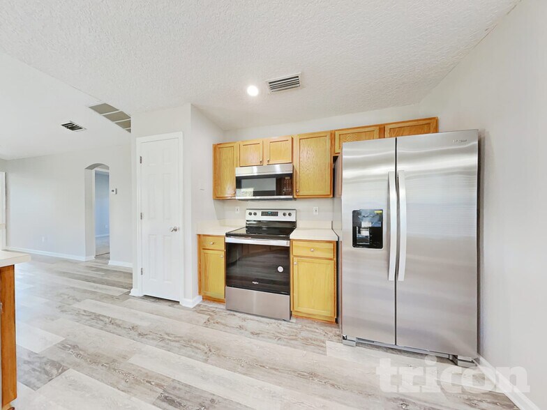 Building Photo - 3318 Citation Dr