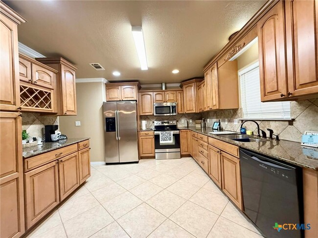 Building Photo - 502 Odom Dr