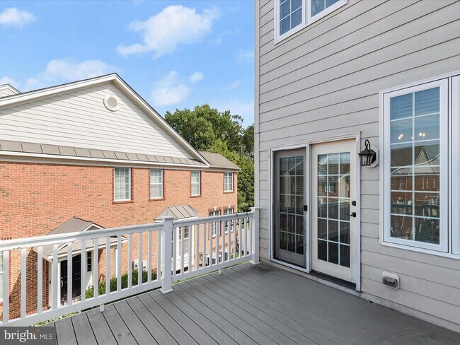 Building Photo - 7761 Crystal Brook Way