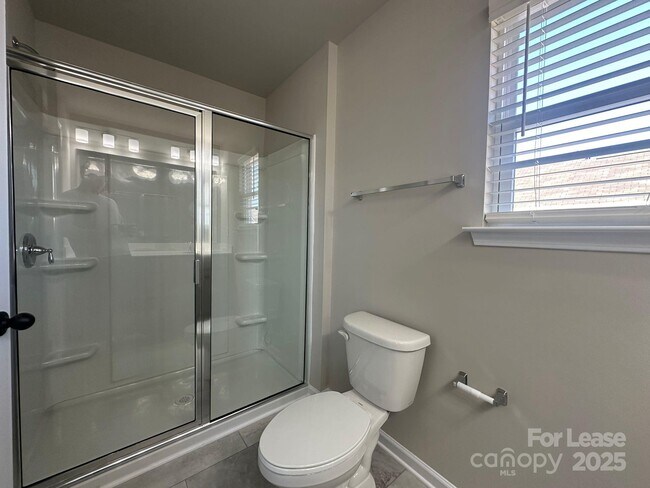 Building Photo - 9050 Stoney Waters Ct