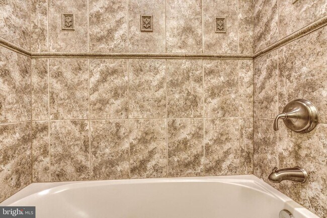 Building Photo - 1320 Race St