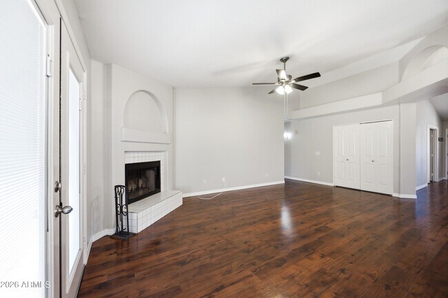 Building Photo - 7239 W Morrow Dr