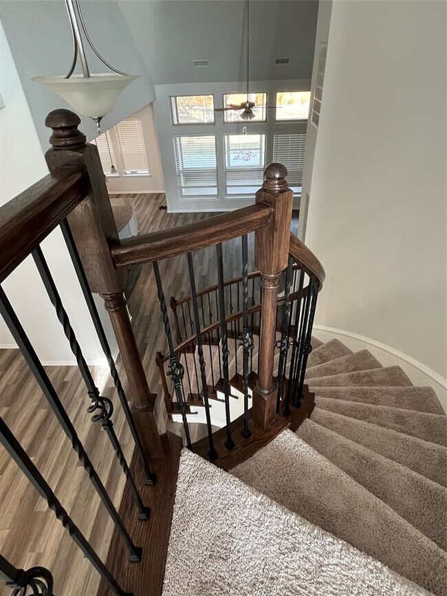 Building Photo - 121 Red Granite Rd