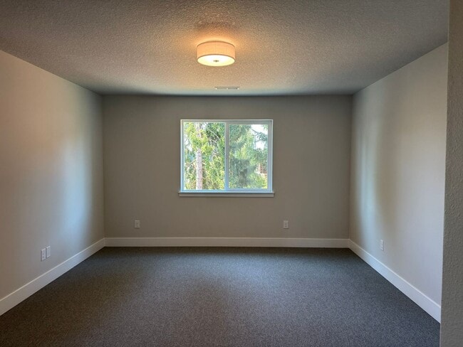Building Photo - 9702 NE 29th Ave