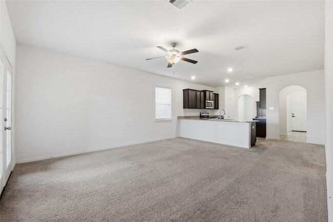 Building Photo - 11023 Hillside Creek Dr