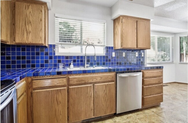 Building Photo - Antioch