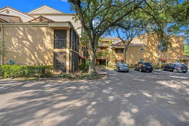 Building Photo - 15545 N Miami Lakeway