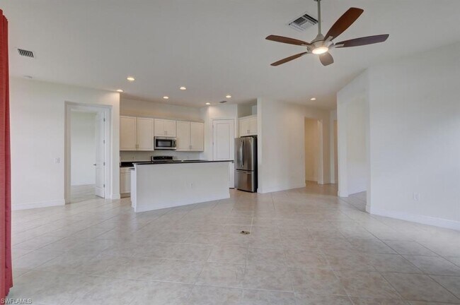 Building Photo - 12762 Fairington Way