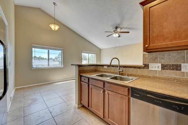 Building Photo - $2,245 - 3 Bed, 3 Bath Home with Finished ...