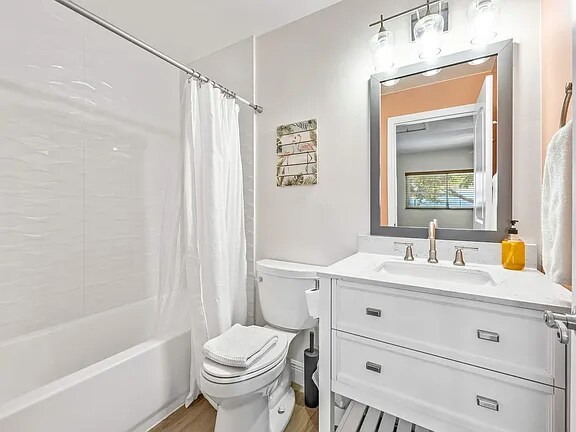 Building Photo - 241 S Brevard Ave