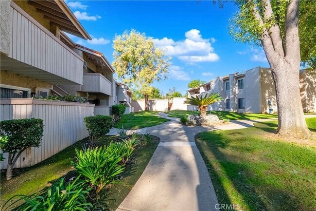 Building Photo - 28947 Thousand Oaks Blvd