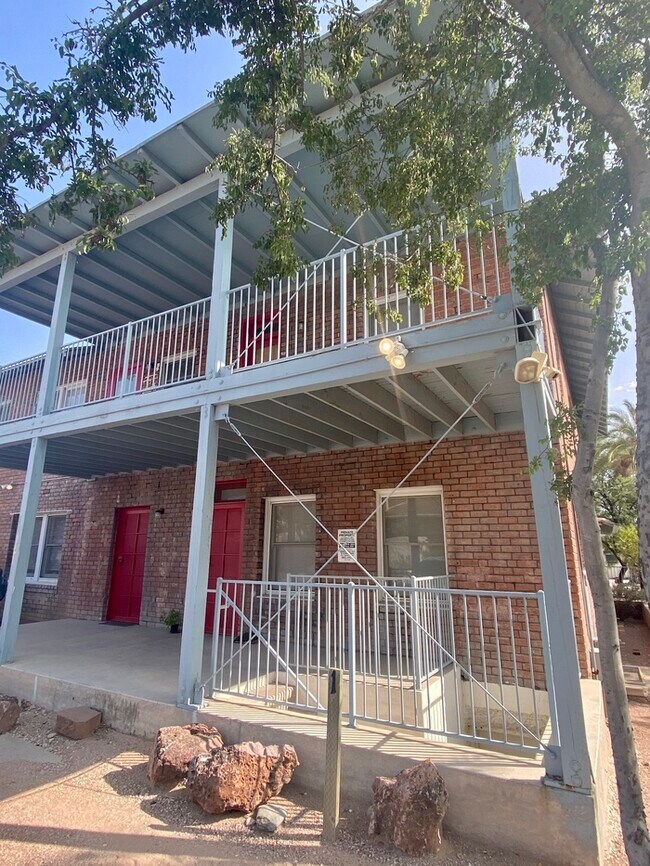 Building Photo - For Rent