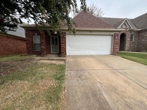Building Photo - 6814 Mikayla Ln