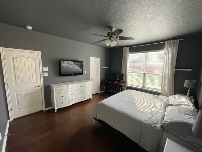 Building Photo - 9114 Bowen Br