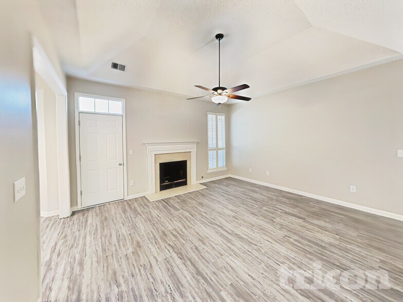 Building Photo - 110 Fawnhill Ct