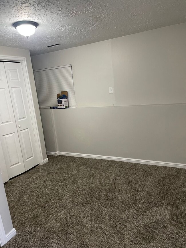 Building Photo - 4 Bed/2 Bath home in Harrisville