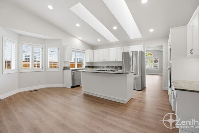 Building Photo - 2348 NW 45th Ave