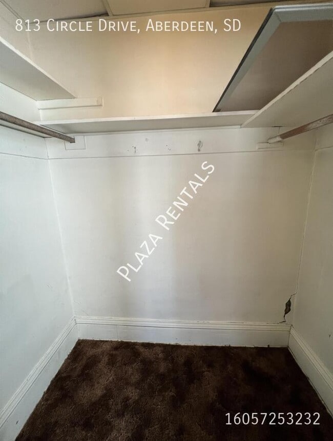 Building Photo - 19 7th Ave SE