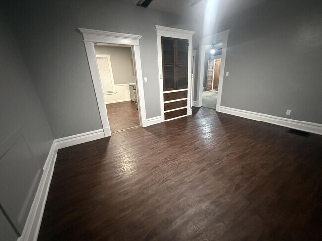 Building Photo - 202-204 Central Ave