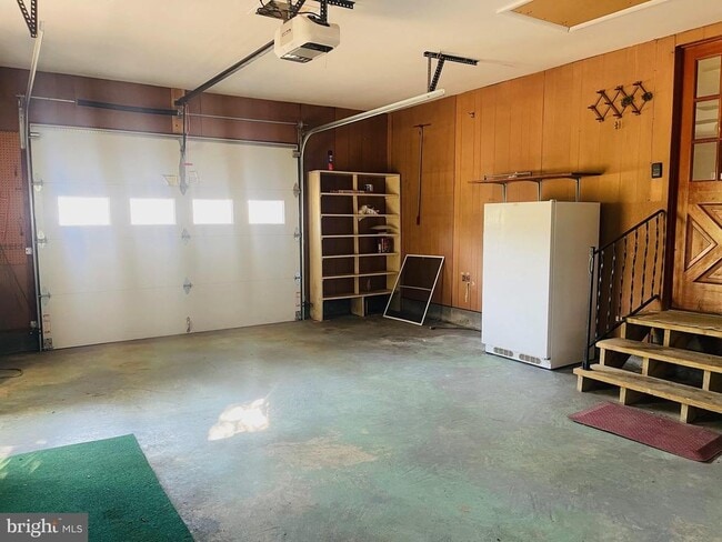 Building Photo - 7612 Sherwood Rd