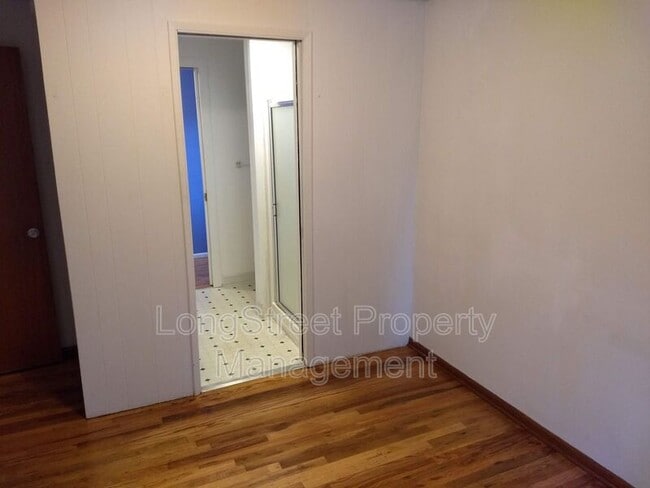 Building Photo - 905 NW 33rd St