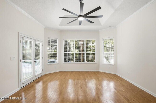 Building Photo - 639 Queens Harbor Blvd