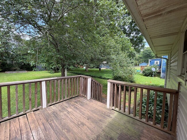 Building Photo - 4/2 House in Rosemount Park- $1,495