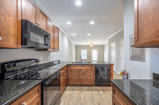 Building Photo - 207 Adderman Dr