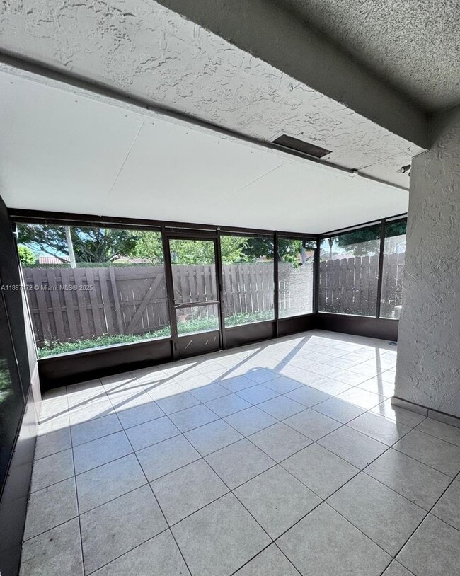 Building Photo - 5318 Tennis Ln