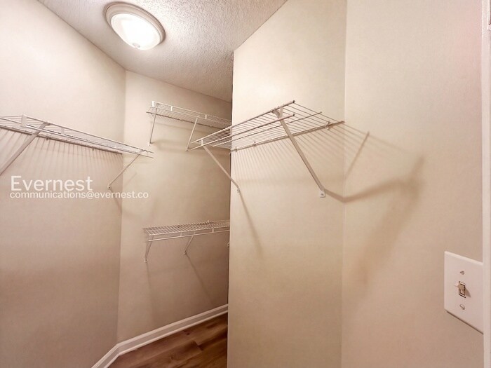 Building Photo - 7312 Durango Dr