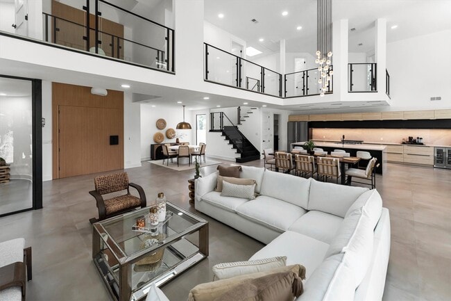 Building Photo - 1 E Wedgewood Glen