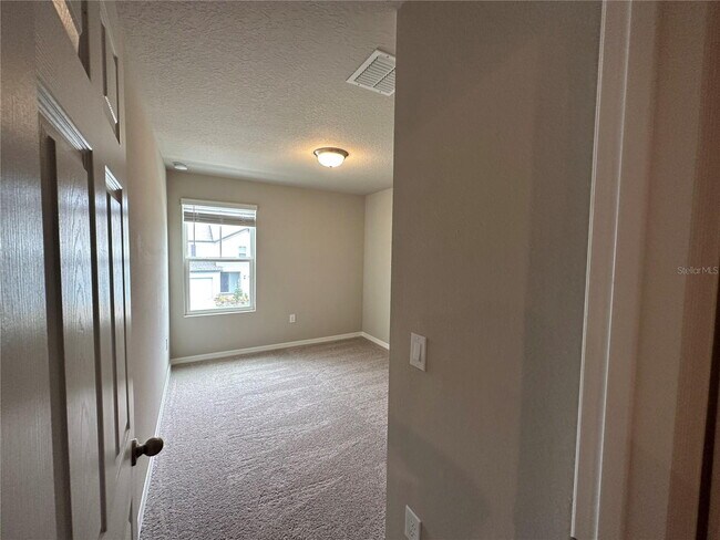 Building Photo - Amazing energy-efficient townhome for rent!