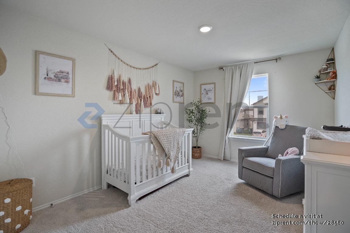 Building Photo - Unit