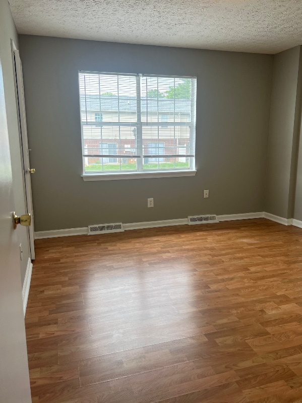 Building Photo - 16 Duiguid Dr