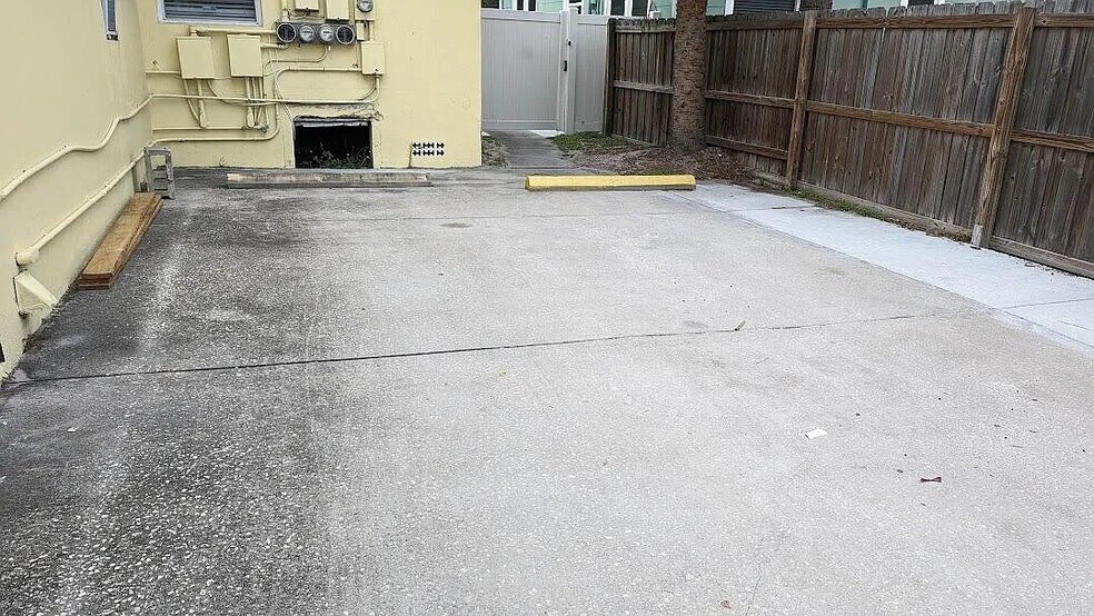 off-street parking for two cars - 2344 1st Ave N