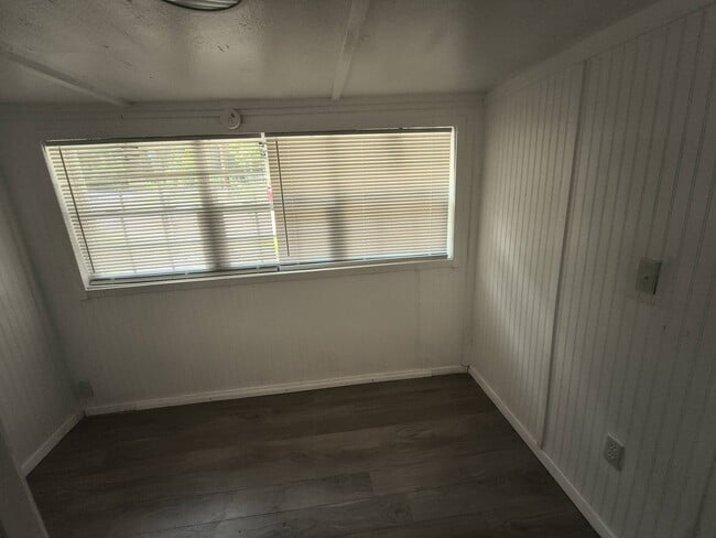 Building Photo - 708 Hickory Hill Ln