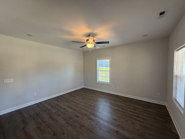 Building Photo - Three bedroom, 2 bath house in Graham-newly constructed!