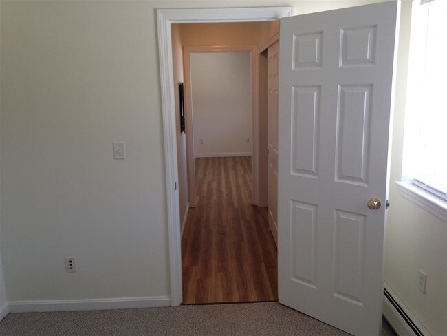 Building Photo - 3861 Brown Ave