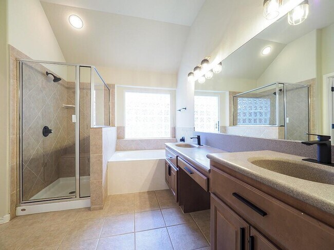 Building Photo - 3822 Vallarta Ln