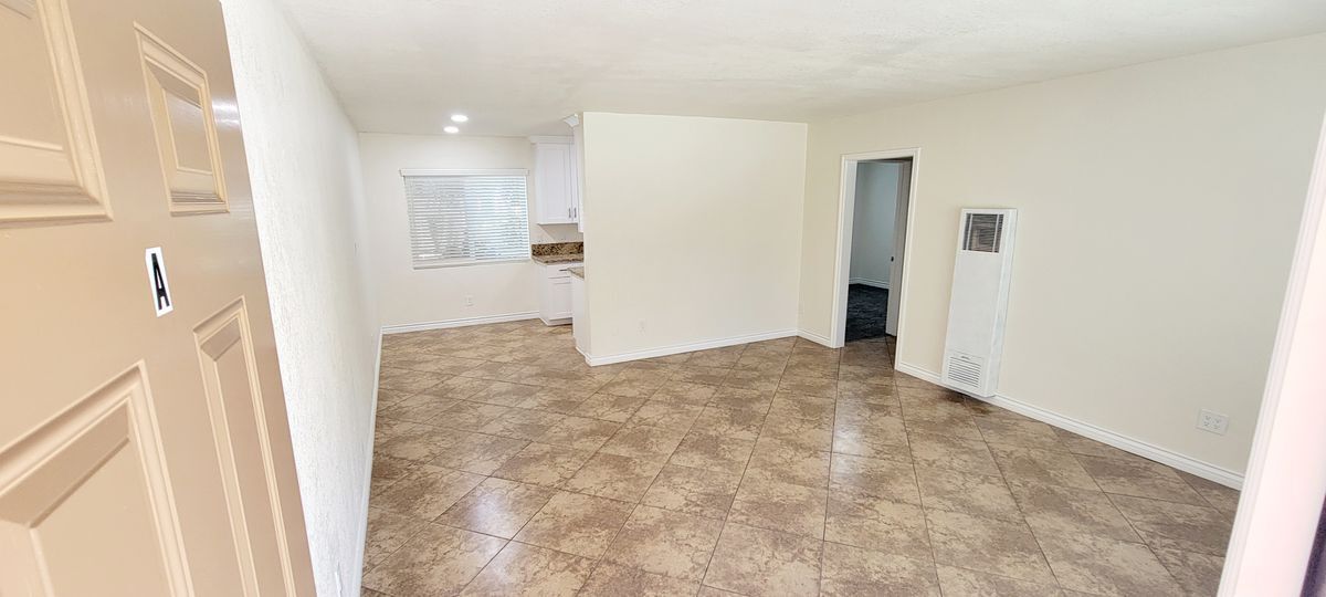 Building Photo - 1028 W F St