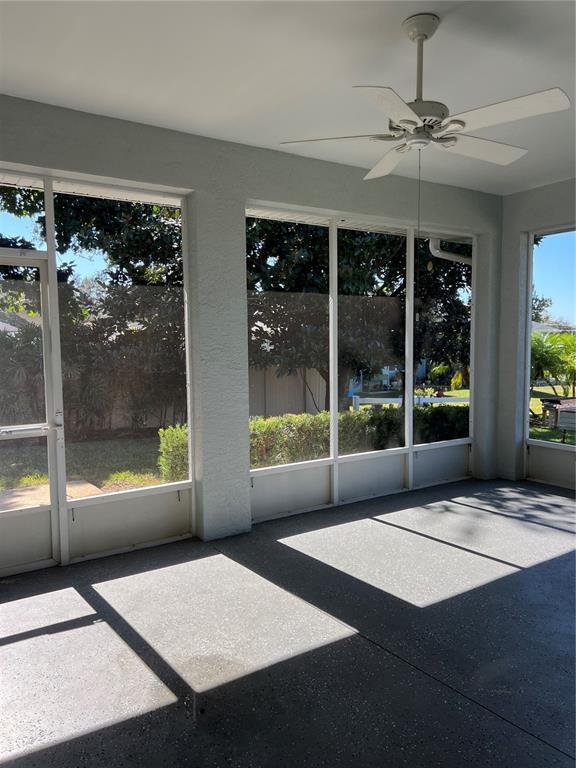 Building Photo - 415 Royal St