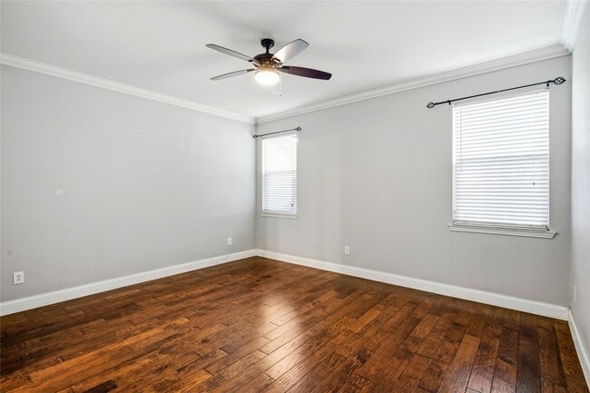 Building Photo - 2305 Orchid Dr