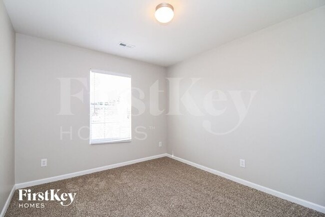 Building Photo - 1513 Pecan Ln