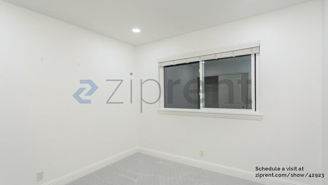Building Photo - 3226 Gardendale Dr