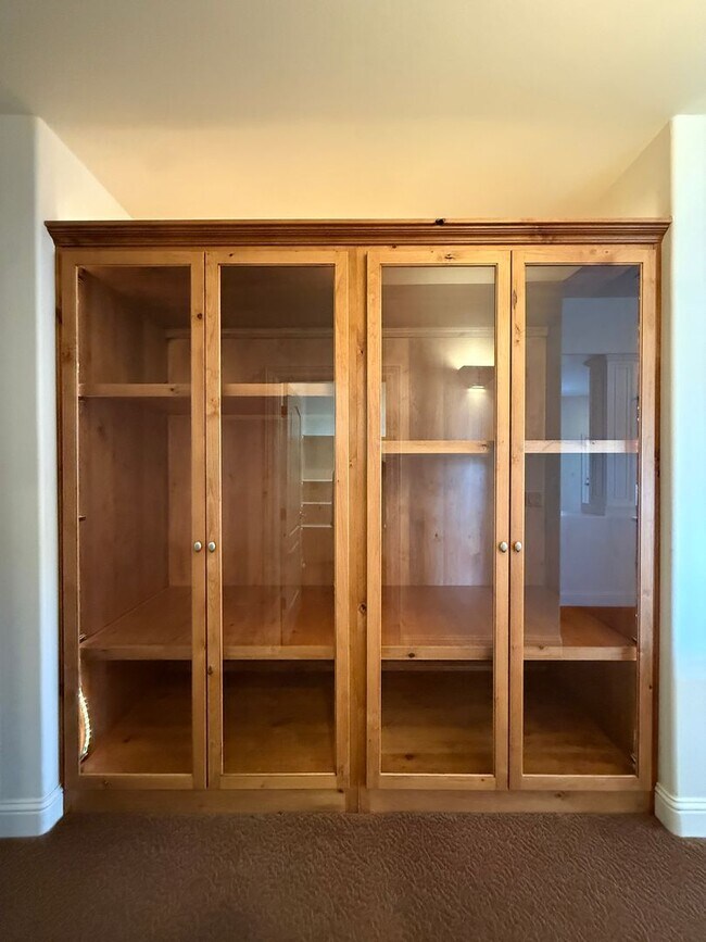 Building Photo - Beautiful Orcutt Custom Home in Solomon Estates on Approx One Acre