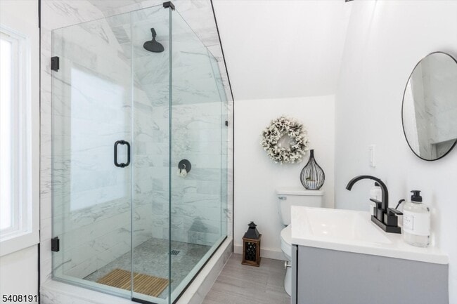 Building Photo - 440 N Grove St