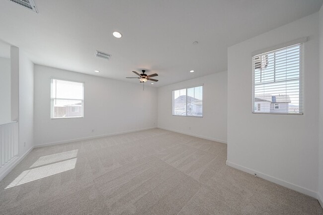 Building Photo - 4-Bedroom Home in Mystic at Lake Pleasant