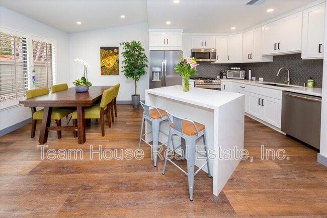 Building Photo - 26076 Viento Ct